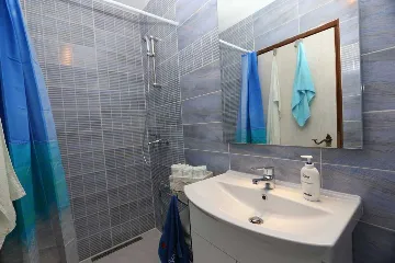 3-Bedroom House in Klimno (Krk) for 6 Guests