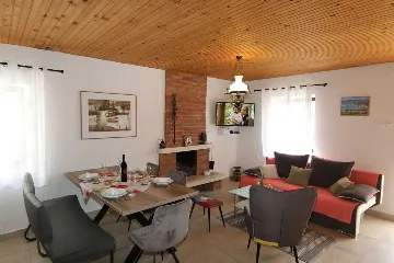 3-Bedroom House in Klimno (Krk) for 6 Guests