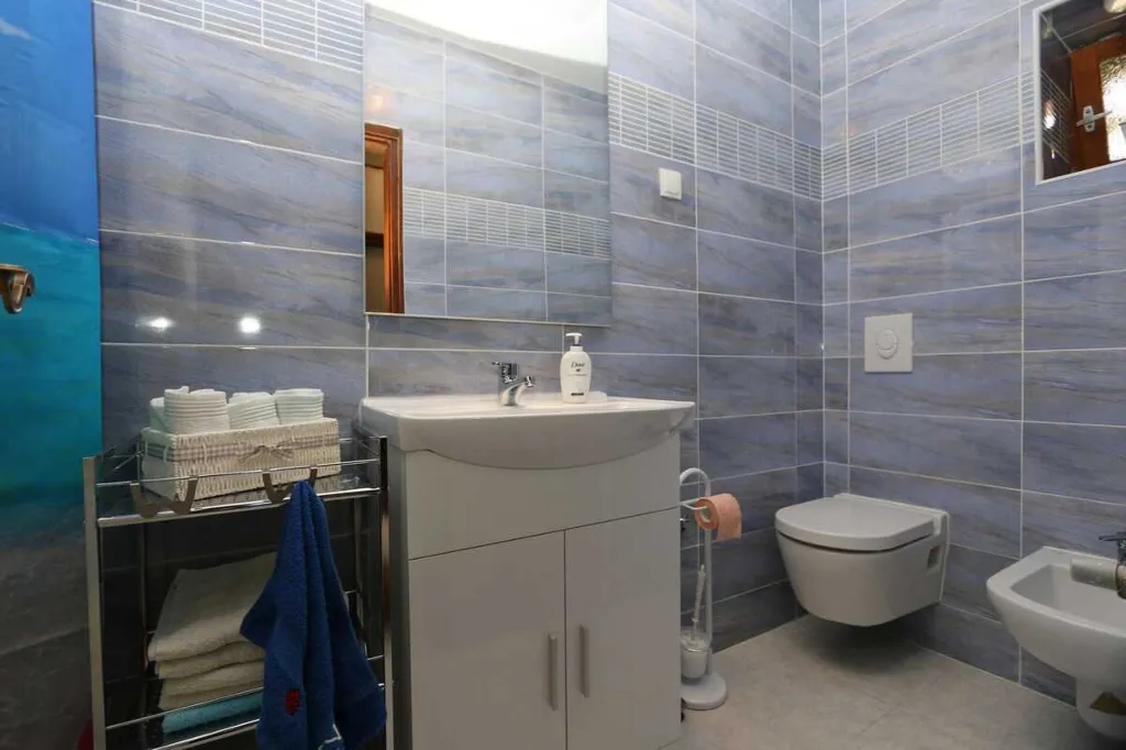 3-Bedroom House in Klimno (Krk) for 6 Guests