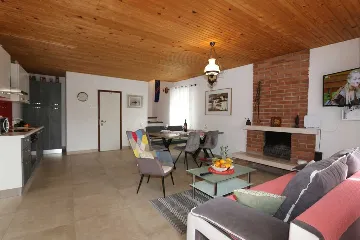3-Bedroom House in Klimno (Krk) for 6 Guests