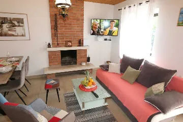 3-Bedroom House in Klimno (Krk) for 6 Guests