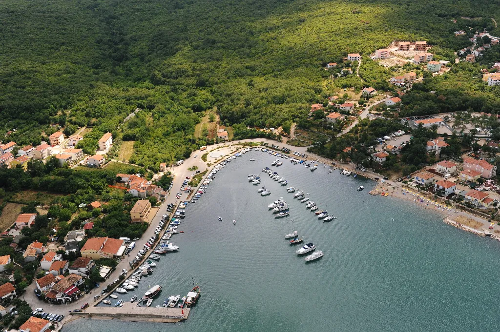 3-Bedroom House in Klimno (Krk) for 6 Guests