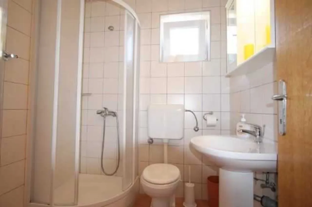 Apartment in Silo (Island Krk) for 6 Guests