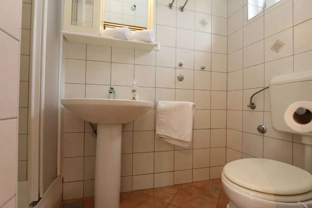 Apartment in Silo (Island Krk) for 6 Guests