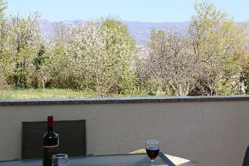 1-Bedroom Apartment in Šilo for Up to 4 Guests