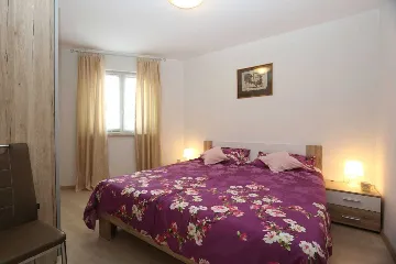 1-Bedroom Apartment in Šilo for Up to 4 Guests