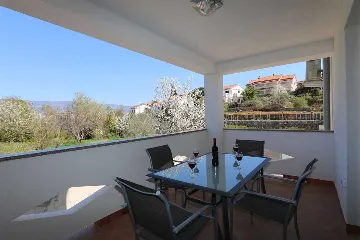 1-Bedroom Apartment in Šilo for Up to 4 Guests