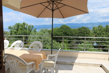 Apartment in Silo (Krk) for Up to 8 Guests