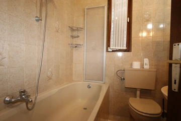 Apartment in Silo (Krk) for Up to 8 Guests