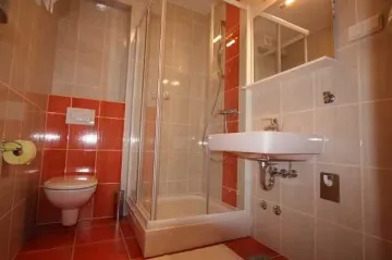 2-Bedroom Apartment in Silo, Krk for Up to 6