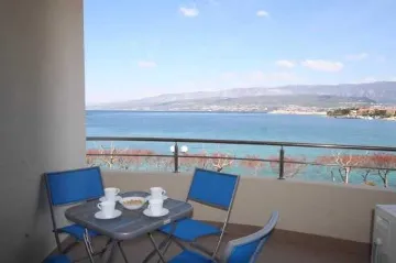 Šilo Krk Apartment for Up to 6 Guests