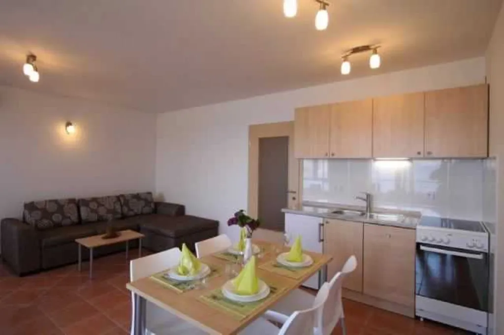 Šilo Krk Apartment for Up to 6 Guests