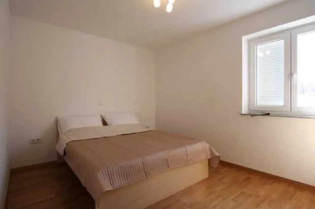 Šilo Krk Apartment for Up to 6 Guests