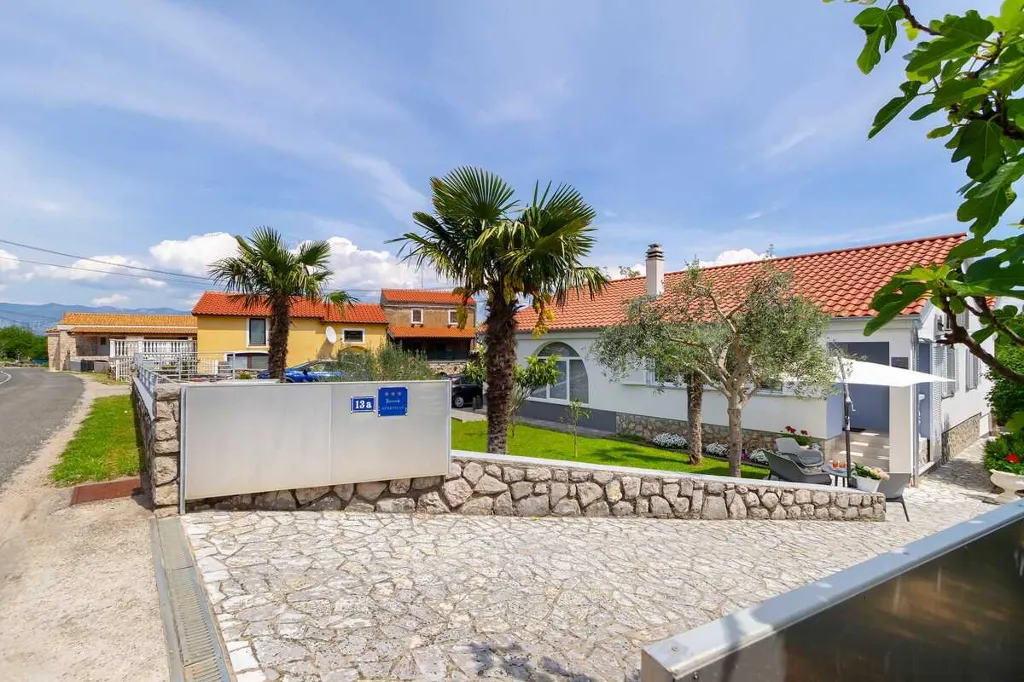 Apartment in Silo - Island Krk for up to 4 Guests
