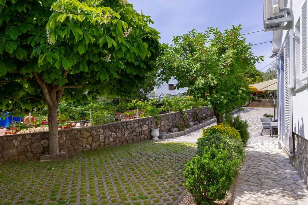 Apartment in Silo - Island Krk for up to 4 Guests