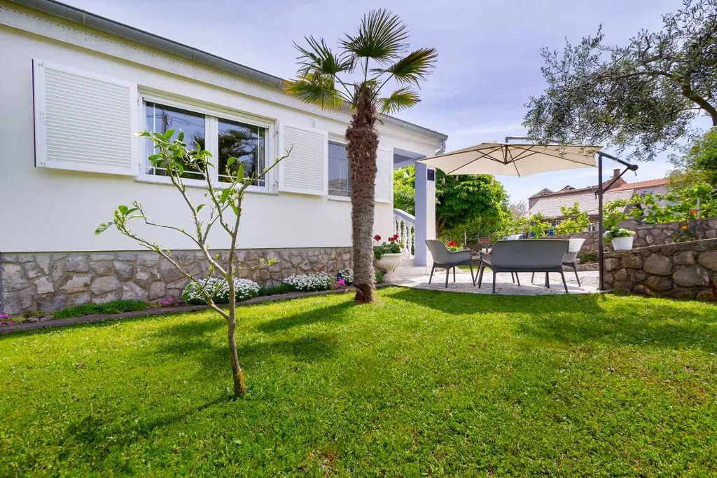 Apartment in Silo - Island Krk for up to 4 Guests