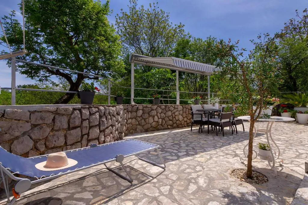 Apartment in Silo - Island Krk for up to 4 Guests