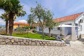 Apartment in Silo - Island Krk for up to 4 Guests