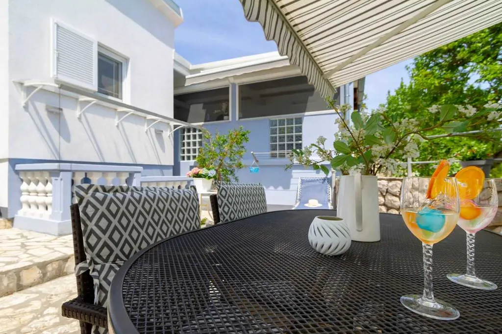 Apartment in Silo - Island Krk for up to 4 Guests