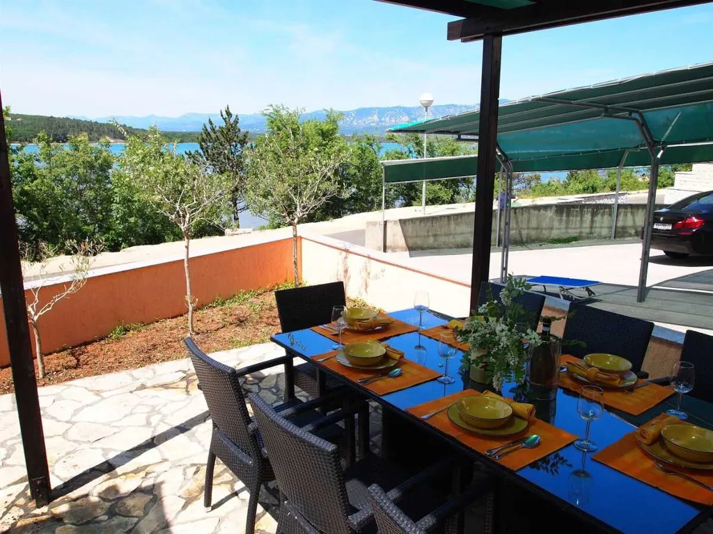 4-Bedroom House with Sea View in Soline (Krk)