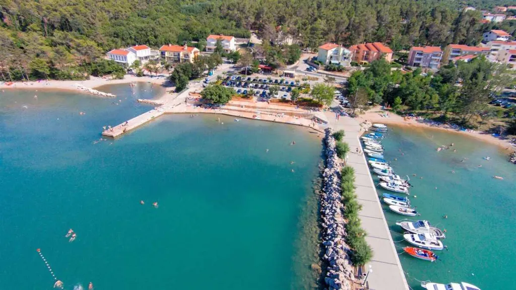4-Bedroom House with Sea View in Soline (Krk)