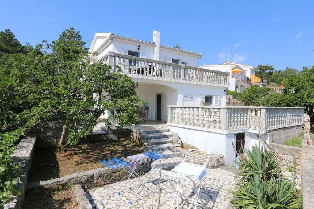Apartment in Silo (Island Krk) for 4 Guests