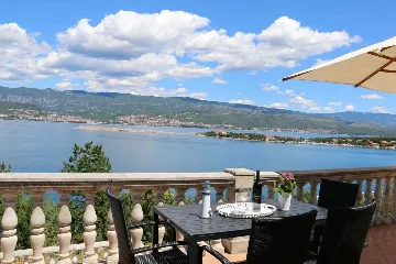 Apartment in Silo (Island Krk) for 4 Guests