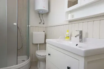 Apartment in Silo (Island Krk) for 4 Guests