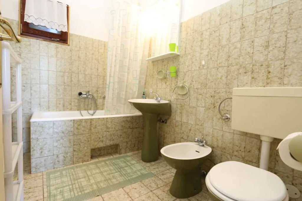 Apartment for 4 in Silo (Island of Krk)
