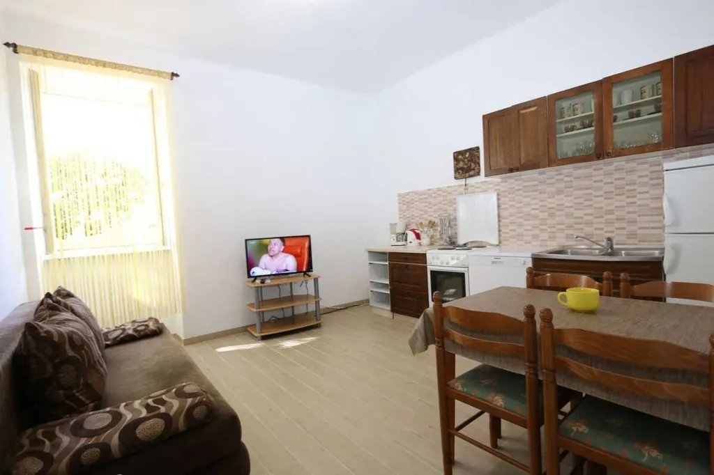 Apartment for 4 in Silo (Island of Krk)