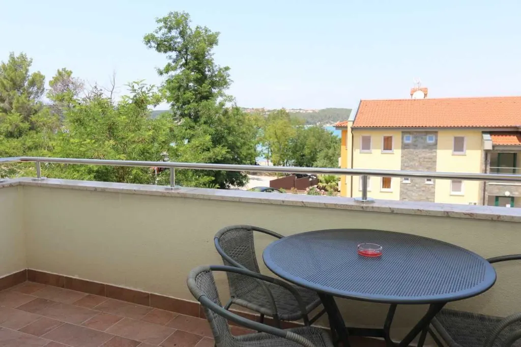 2-Bedroom Apartment in Soline - island Krk