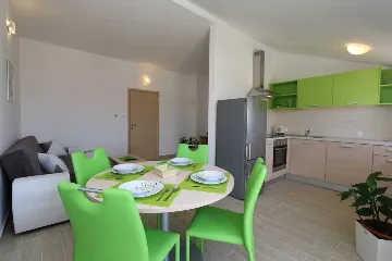 2-Bedroom Apartment for 5 with Sea View in Soline