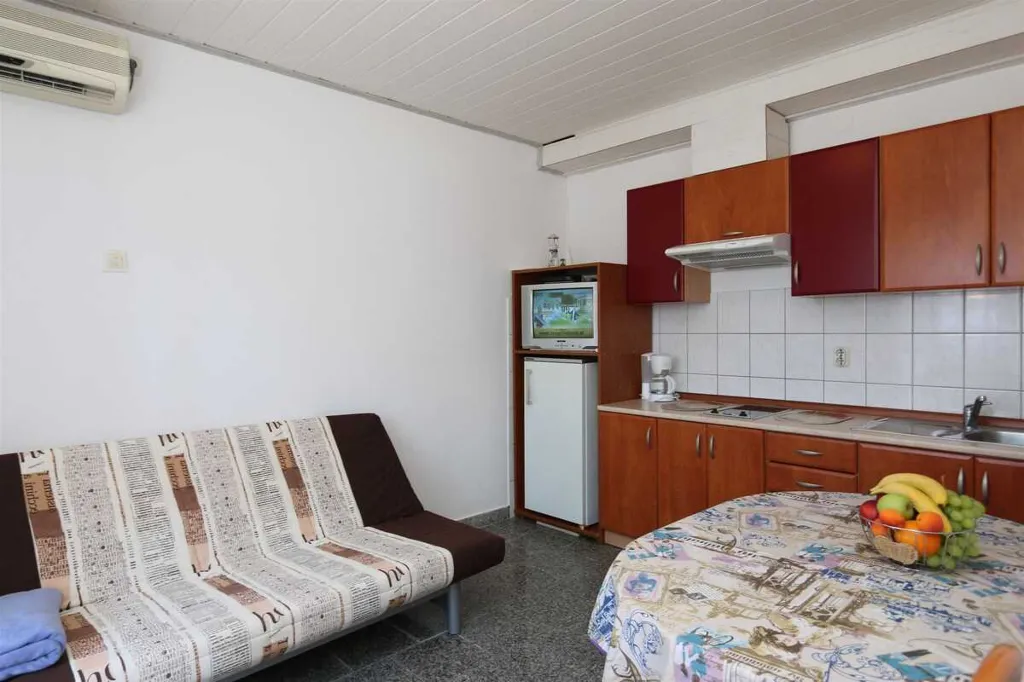Apartment with Sea View Terrace in Silo, Krk