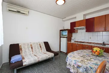 Apartment with Sea View Terrace in Silo, Krk