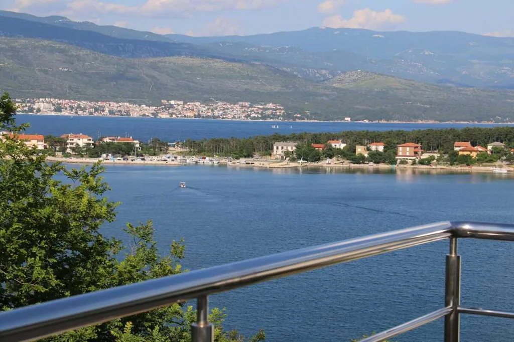 2-Bedroom Apartment in Silo - Island Krk (Up to 4)