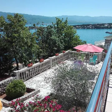 2-Bedroom Apartment in Silo - Island Krk (Up to 4)
