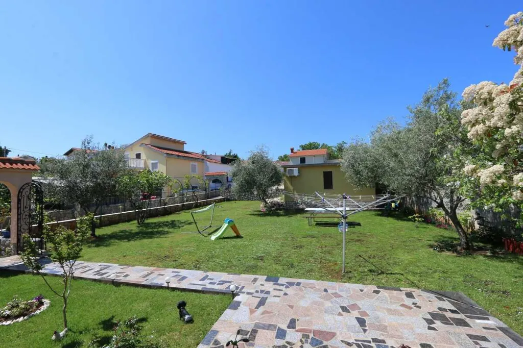 Apartment in Silo (island Krk) with 20 m² Terrace