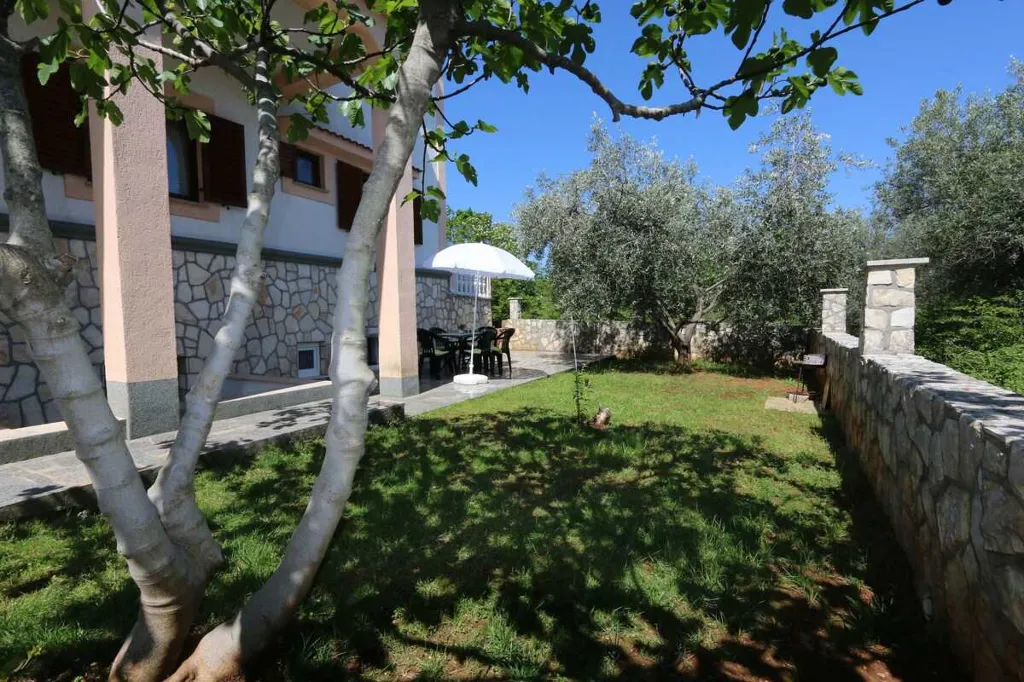 Apartment in Silo (island Krk) with 20 m² Terrace