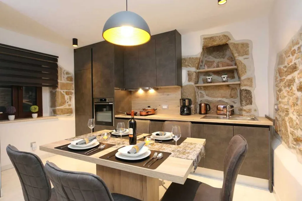 Two-Bedroom House in Silo for Up to 5 Guests