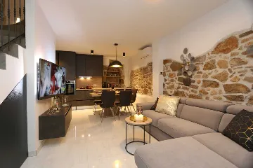 Two-Bedroom House in Silo for Up to 5 Guests