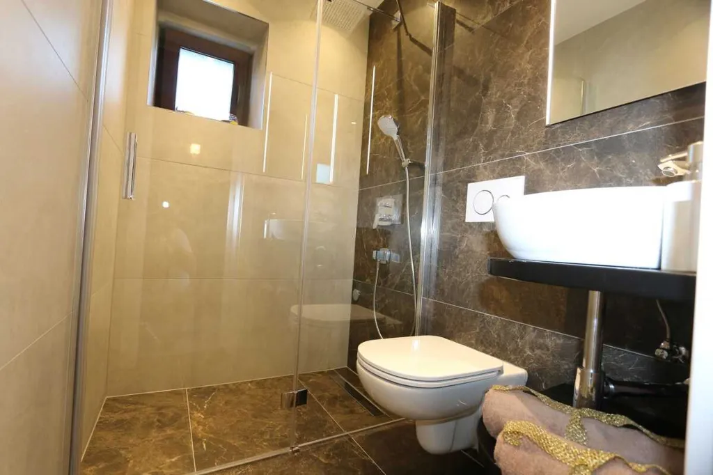Two-Bedroom House in Silo for Up to 5 Guests