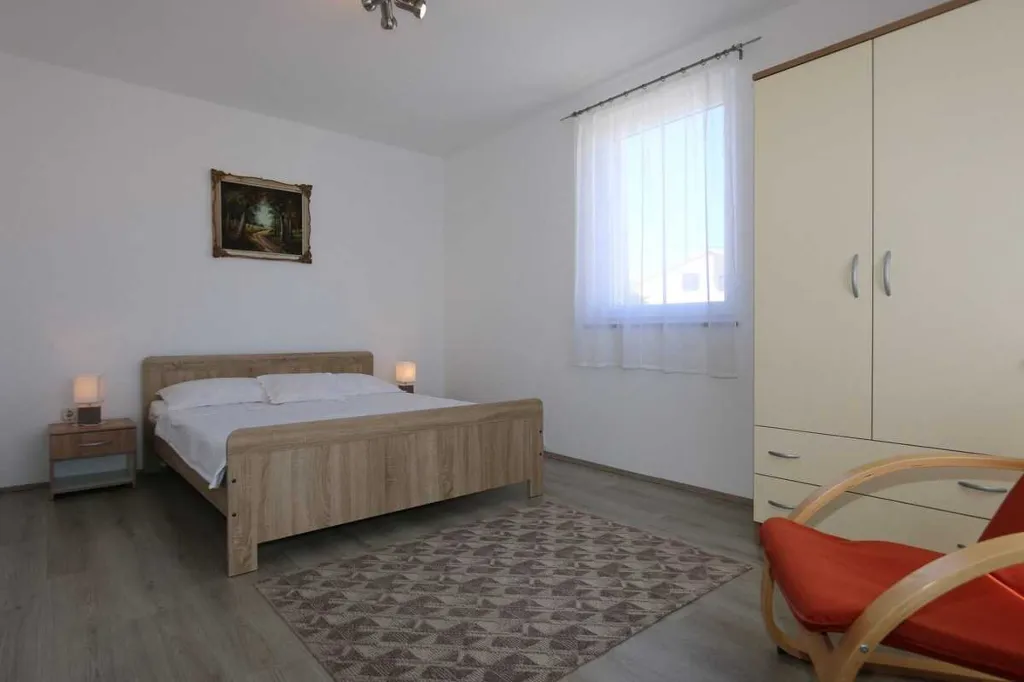 Sea-View Apartment for 4 in Silo, Krk