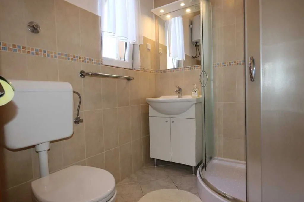Sea-View Apartment for 4 in Silo, Krk