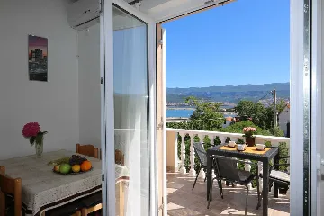 Sea-View Apartment for 4 in Silo, Krk