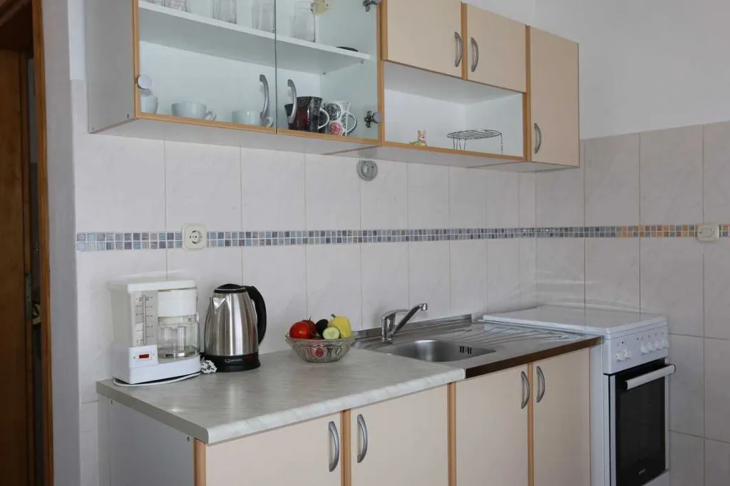 Sea-View Apartment for 4 in Silo, Krk