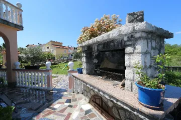 Silo (Krk) Apartment for Up to 4 Guests