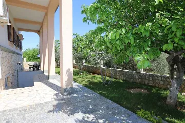 Silo (Krk) Apartment for Up to 4 Guests