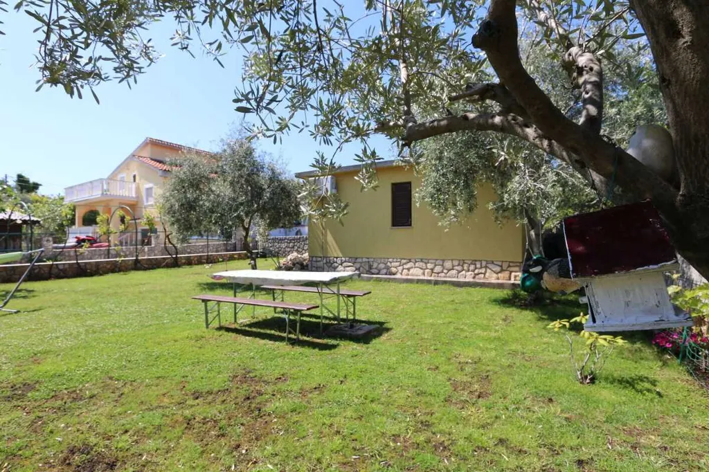Silo (Krk) Apartment for Up to 4 Guests