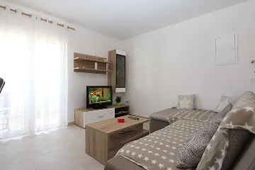Apartment in Čižići (Krk) for up to 6 Guests