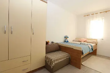 Apartment in Čižići (Krk) for up to 6 Guests